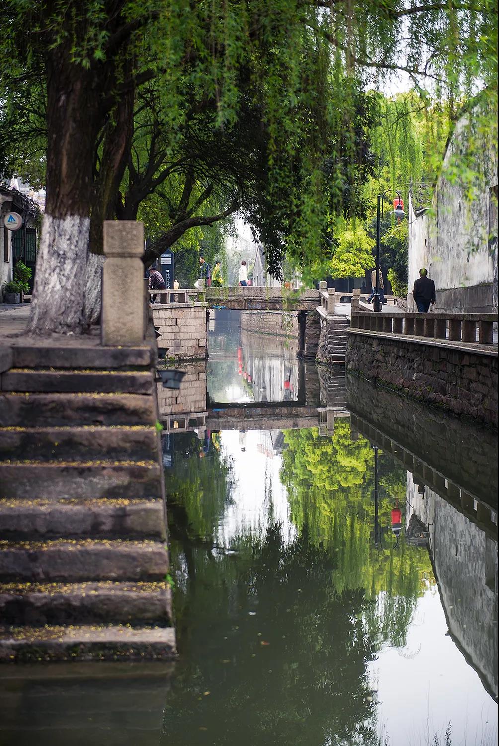 枕在水波上的平江路，由平江图连着过往